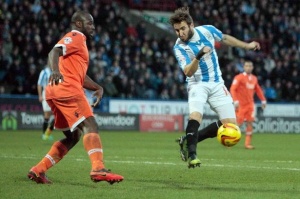 Paterson wants out of  Huddersfield 